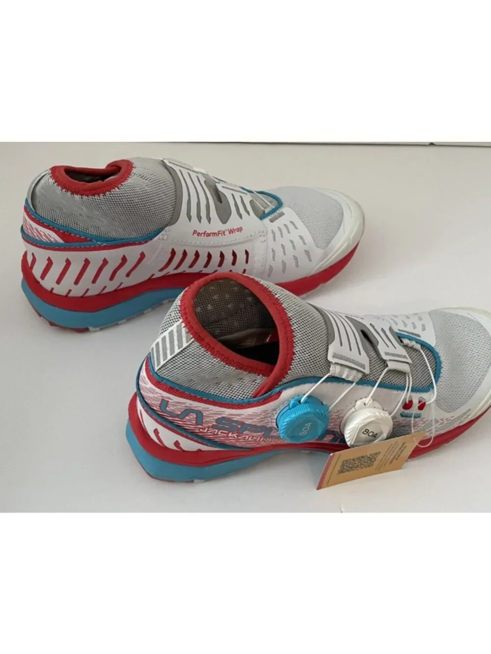 La Sportiva Jackal II Boa Women Size 7 Mountain Running Shoes White Hibiscus NEW